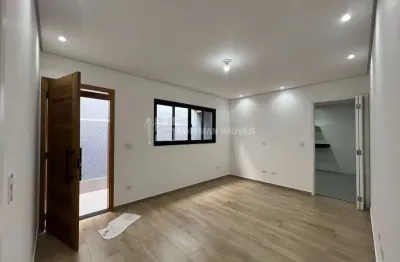 Casa assobradada inteiramente reformada com 03 dormitórios, 01 suíte, 01 vaga à venda no santa maria