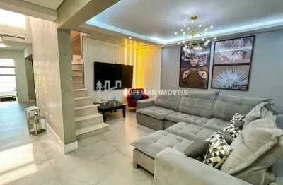 Sobrado com 02 dormitórios 1 suite, 1 vaga de garagem, area gourmet, edicula com banheiro.