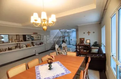 Sobrado com 3 dormitórios localizado no bairro cerâmica, em são caetano do sul.