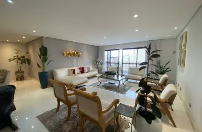 Apartamento alto padrão todo reformado com 4 suites 3 vagas e depósito