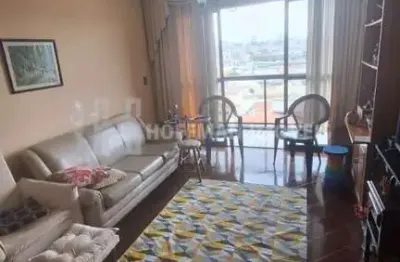 Apartamento com sacada à venda, 03 dormitórios e 01 vaga no Centro de São Caetano do Sul