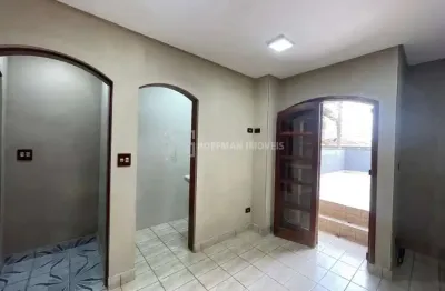 Sobrado à venda com 02 dormitórios e 02 vagas no Bairro Olímpico