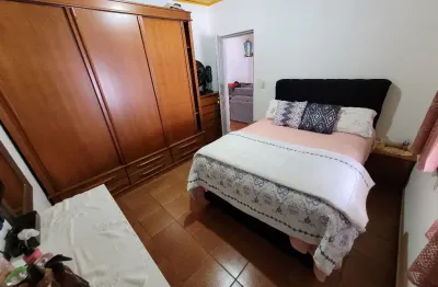 Casa térrea à venda com 3 quartos e 2 wc's na cidade são jorge, santo andré, sp