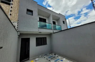 Sobrado novo à venda com 2 quartos e 3 wc's em santo andré, sp.