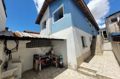 Casa dividida em 2 residências em santo andré, cidade são jorge, sp