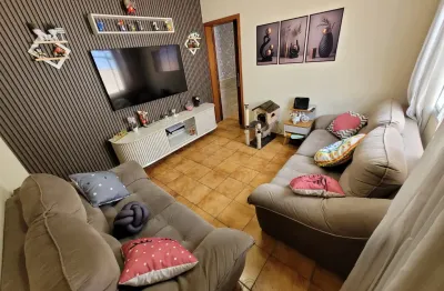 Casa Térrea com 2 quartos, 2 banheiros, 2 vagas e edícula no Jardim Guarará em Santo André, SP