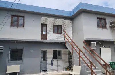 Alugo casa primeiro andar em candeias, 2 quartos grandes, sala, cozinha, área de serviço e terraço. agende uma visita 81.99990-8717.