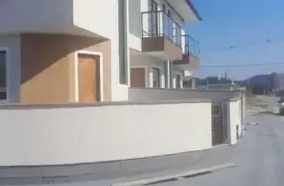 Sobrado para venda em palhoça, bela vista, 2 dormitórios, 2 suítes, 1 banheiro, 2 vagas