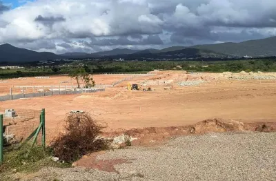 Terreno à venda no Potecas, São José 