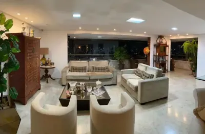 Cobertura com 4 suítes - Com 517m²   Jaqueira- Recife- Penambuco