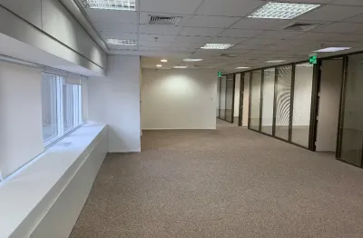 Sala comercial com 2 salas para alugar na Rua Luigi Galvani, 70, Cidade Monções, São Paulo