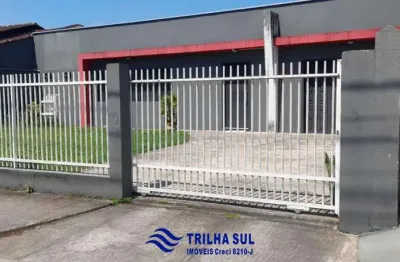 Casa com 5 quartos à venda na Osvaldo Cruz, 184, Boa Vista, Joinville