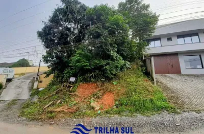 Terreno à venda na Rua Londrina, São Marcos, Joinville