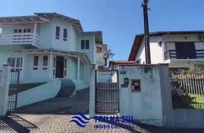 Casa com 5 quartos à venda na Travessa Chuí, Centro, Joinville