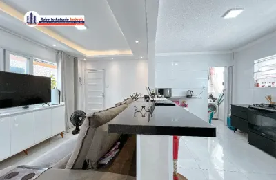 Lindo apartamento reformado a venda no canto do forte