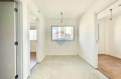 Lindo apartamento de 40m² a 400 metros do metro imigrantes