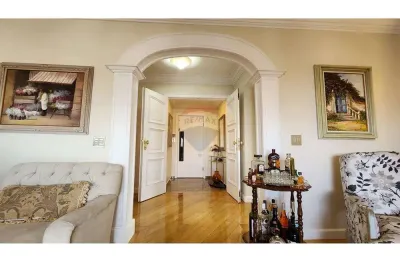 Apartamento tipo para venda com 4 quartos, sendo 4 suítes, 198m²