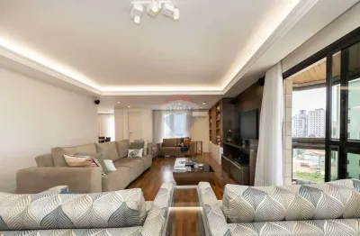 Oportunidade rara: Duplex de 226m² com 4 quarto, sendo 2 suítes, 4 banheiros e 3 vagas. A 5 min do metrô!