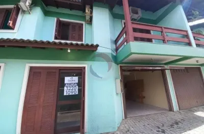Casa em condomínio fechado com 3 quartos para alugar na rua do marisco, 55, ingleses, florianópolis por r$ 3.500