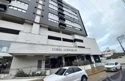 Sala comercial para alugar na avenida engenheiro max de souza, 1135, coqueiros, florianópolis por r$ 3.400