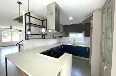 Casa em condomínio fechado com 3 quartos para alugar na Avenida Red Park, 784, São João do Rio Vermelho, Florianópolis por R$ 7.200