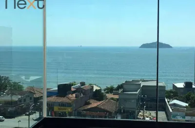 Apartamento com excelente localização com vista para o mar