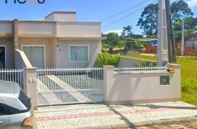 Casa funcional e aconchegante aprox.900m do mar – pronta para morar
