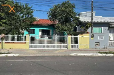 Casa com edícula e terreno amplo em excelente localização em balneário piçarras