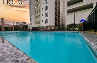 Apartamento térreo mobiliado com jardim privativo em condomínio clube – a 500 metros da praia