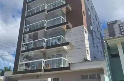 Apartamento quadra mar em piçarras: 3 quartos (1 suíte), vista mar em todos os cômodos e lazer no rooftop!