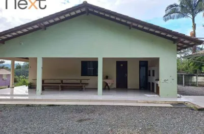 Casa à venda em piçarras - conforto e praticidade para você e sua família!