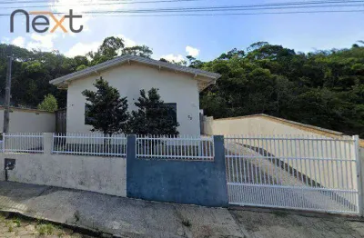Espaço, conforto e localização privilegiada  casa com suíte à venda em penha