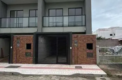 Sobrado geminado à venda em balneário piçarras – conforto, estilo e localização privilegiada