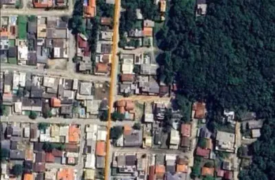 Oportunidade Única de Investimento a 384m do Mar em Penha (Praia de São Miguel)!