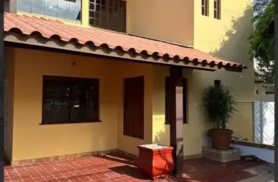 Casa em condomínio fechado com 5 quartos à venda na avenida brigadeiro alberto costa matos, 766, pitangueiras, lauro de freitas por r$ 890.000