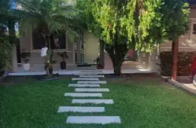 Casa em condomínio fechado com 5 quartos para alugar na 2ª travessa santo amaro de ipitanga, 87, estrada do coco, lauro de freitas por r$ 7.500