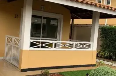 Casa em condomínio fechado com 2 quartos para alugar na avenida luiz tarquínio pontes, 776, vilas do atlantico, lauro de freitas por r$ 6.500