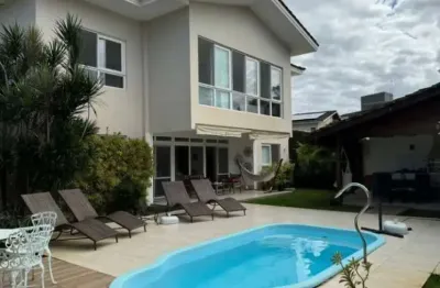 Casa com 6 quartos à venda na avenida praia de guarujá, 766, vilas do atlantico, lauro de freitas por r$ 1.700.000