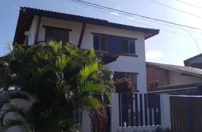 Casa com 5 quartos para alugar na avenida praia de pajussara, s/n, 8789, vilas do atlantico, lauro de freitas por r$ 5.500