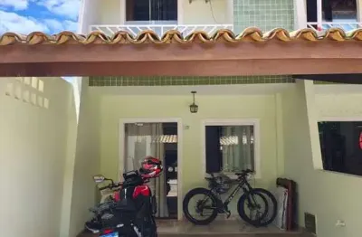 Casa em condomínio fechado com 2 quartos à venda na rua hermes lima, 65, vila praiana, lauro de freitas por r$ 370.000