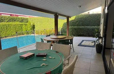Casa com 4 quartos à venda na avenida praia de pajussara, s/n, 8788, vilas do atlantico, lauro de freitas por r$ 1.400.000