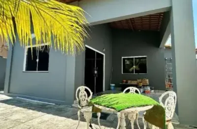 Casa com 3 quartos à venda na Avenida Praia de Itapoan, 654, Vilas do Atlantico, Lauro de Freitas, 111 m2 por R$ 750.000