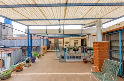Casa à venda em santo amaro, próxima à hípica paulista, com 3 dormitórios e garagem para 3 carros. conforto e localização privilegiada