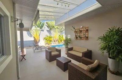 Maravilhosa casa térrea no cond mont blanc, 2 suites, area gourmet com piscina