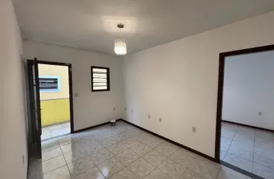 Casa andar superior 2 dormitórios, 1 vaga no jardim alvorada