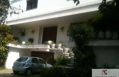 Casa com 5 quartos à venda na Avenida São Valério, 533, Jardim Guedala, São Paulo