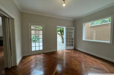 Casa para venda ou locação no Jardim América, 4 dormitórios e 318 m ²