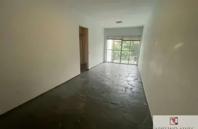 Vendo apto no itaim bibi com 75 mts, sendo 2 dormis com 1 suite, 2 vagas