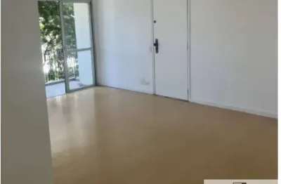 Vendo apartamento 3 dormitórios sendo 1 suíte no brooklin