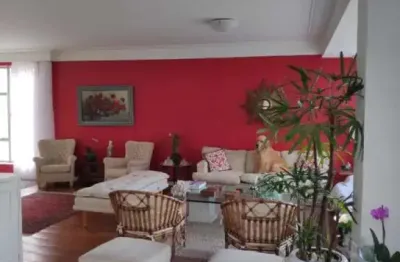 Pinheiros, ótima localização, 03 dormitórios, com vista para copa das árvores